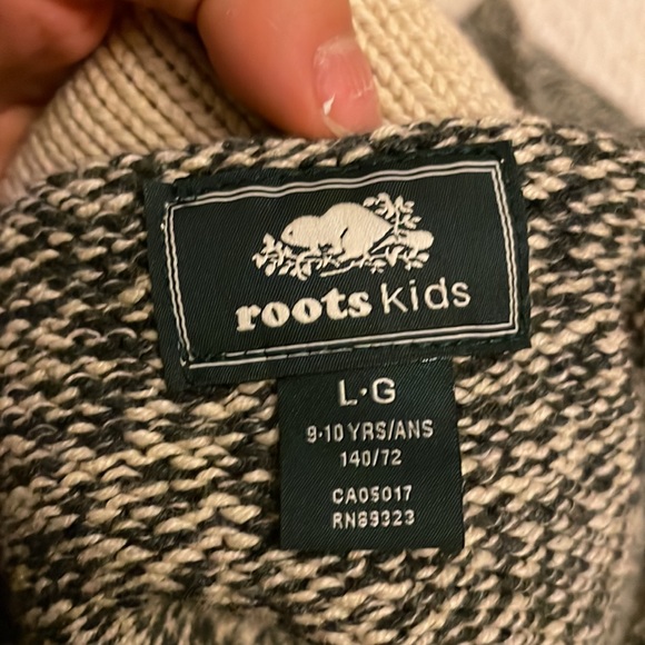 Roots Kids Cabin Sweater Shawl Cardigan Salt & Pepper Beige Striped Red Details - Picture 5 of 5